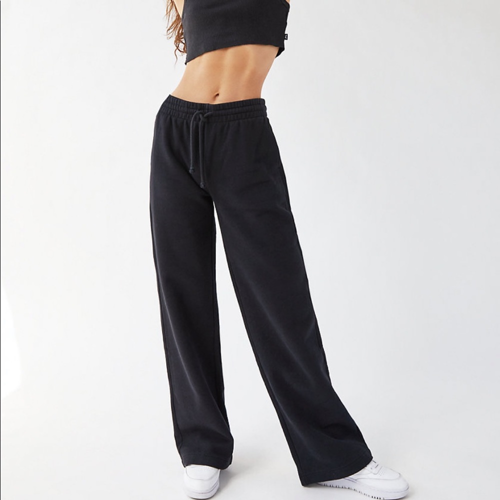 Tna Cozy Fleece Boyfriend Wide Sweatpant